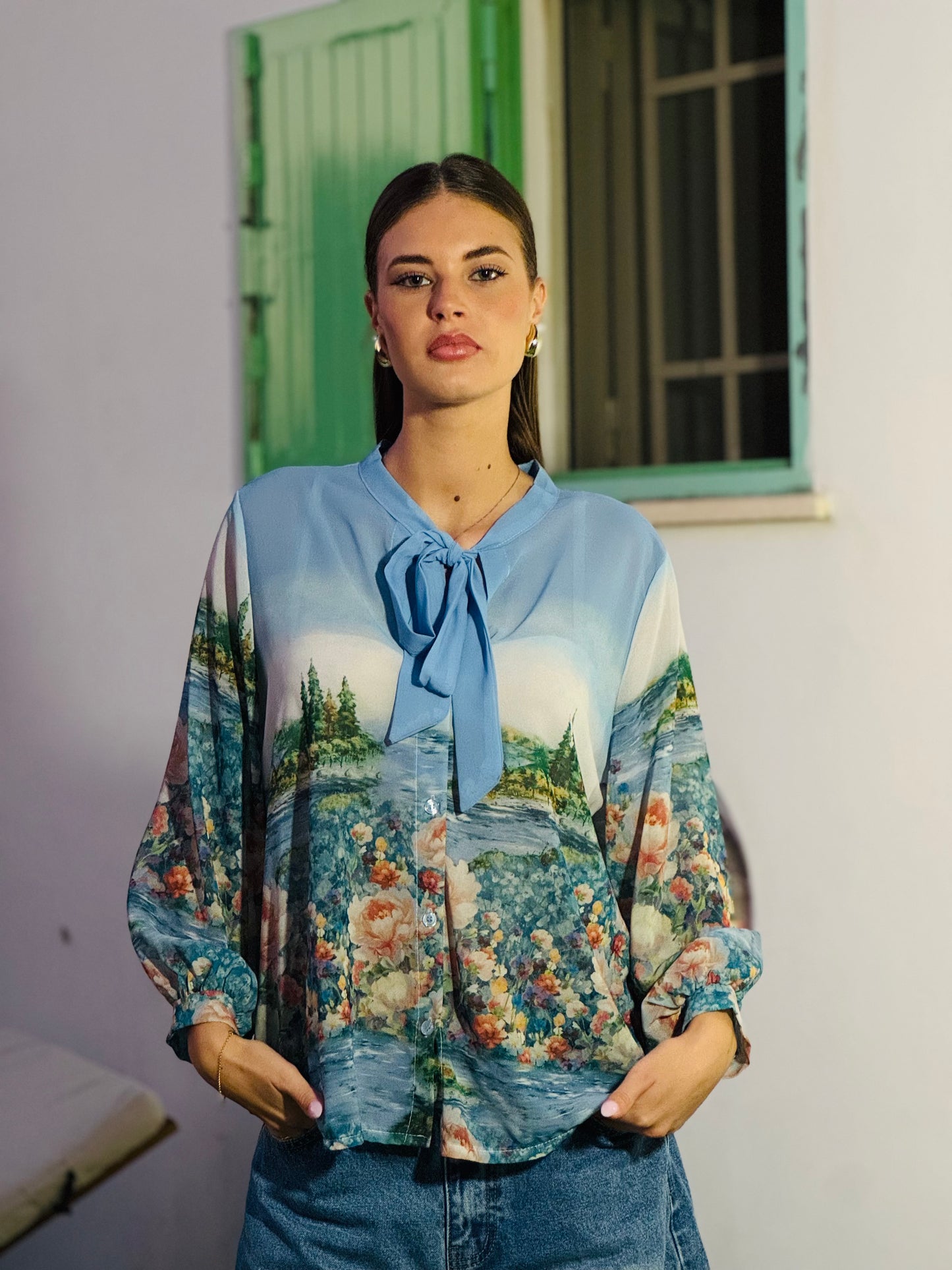 Blusa donna con fiocco e fantasia floreale
