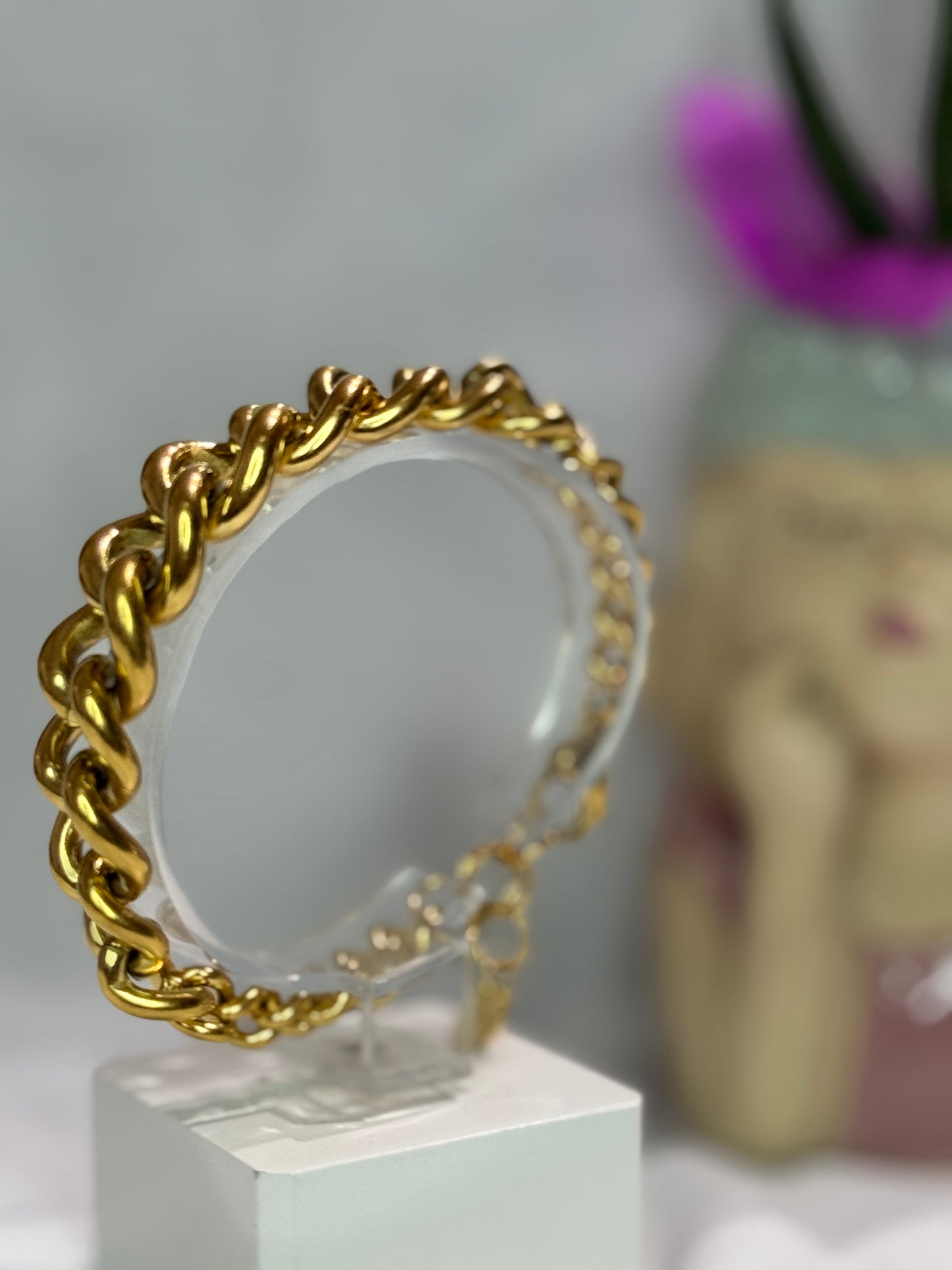 Bracciale “Golden Link” – Eleganza a Catena