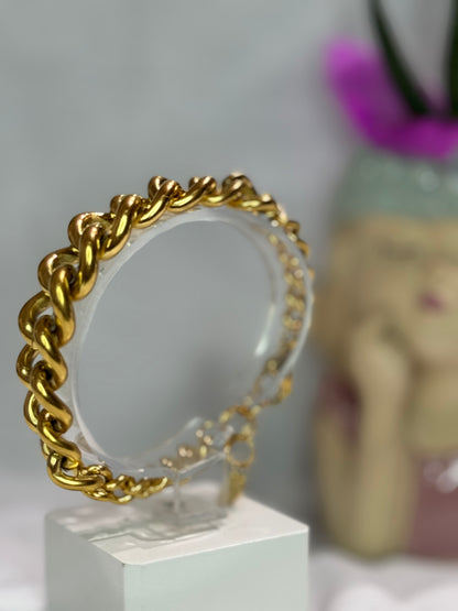 Bracciale “Golden Link” – Eleganza a Catena
