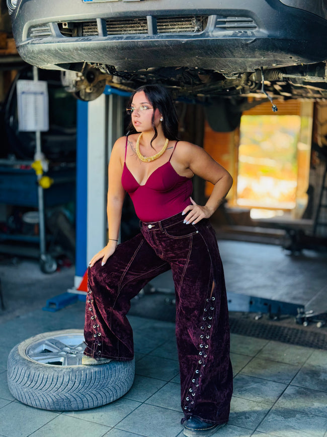Bordeaux Luxe Wide Pants – Pantaloni Donna Effetto Velluto