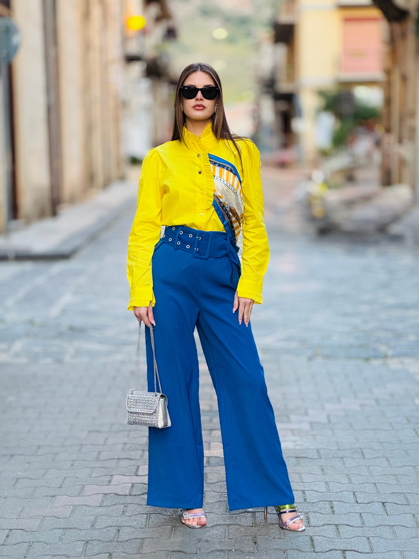 CAMICIA CON ROUCHES