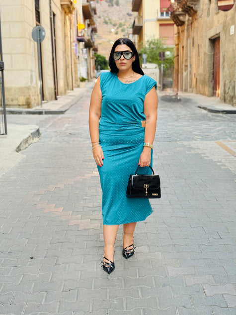 Abito desi curvy