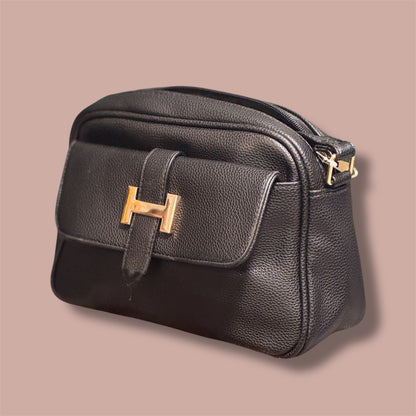 Borsa a tracolla con dettaglio metallico