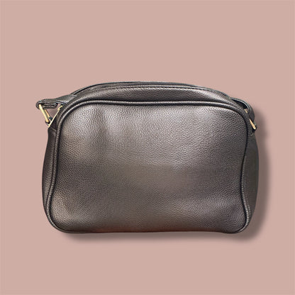 Borsa a tracolla con dettaglio metallico