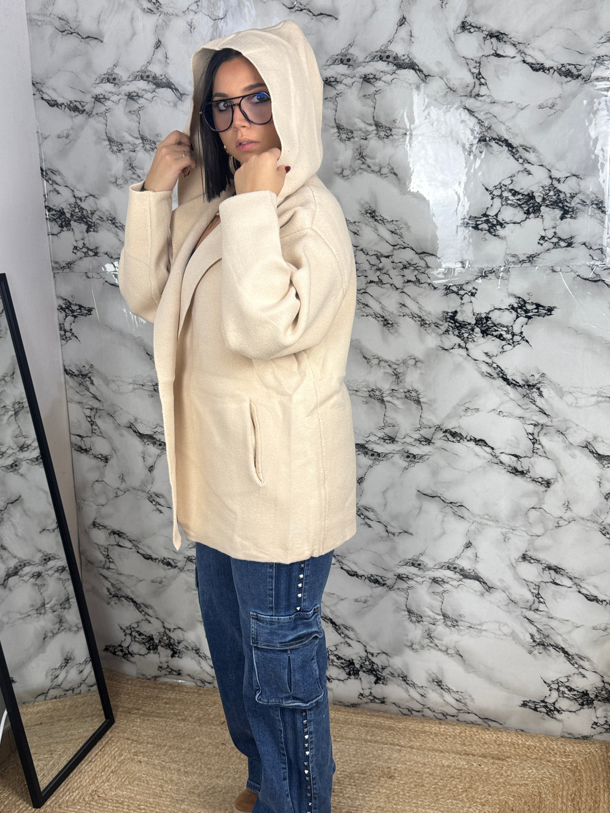 CARDIGAN CON CAPPUCCIO — “Soft Camel”