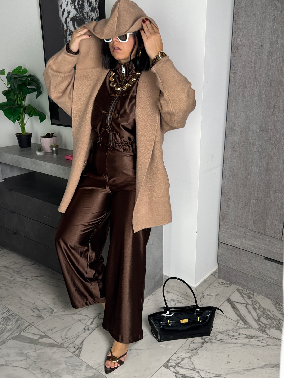 CARDIGAN CON CAPPUCCIO — “Soft Camel”
