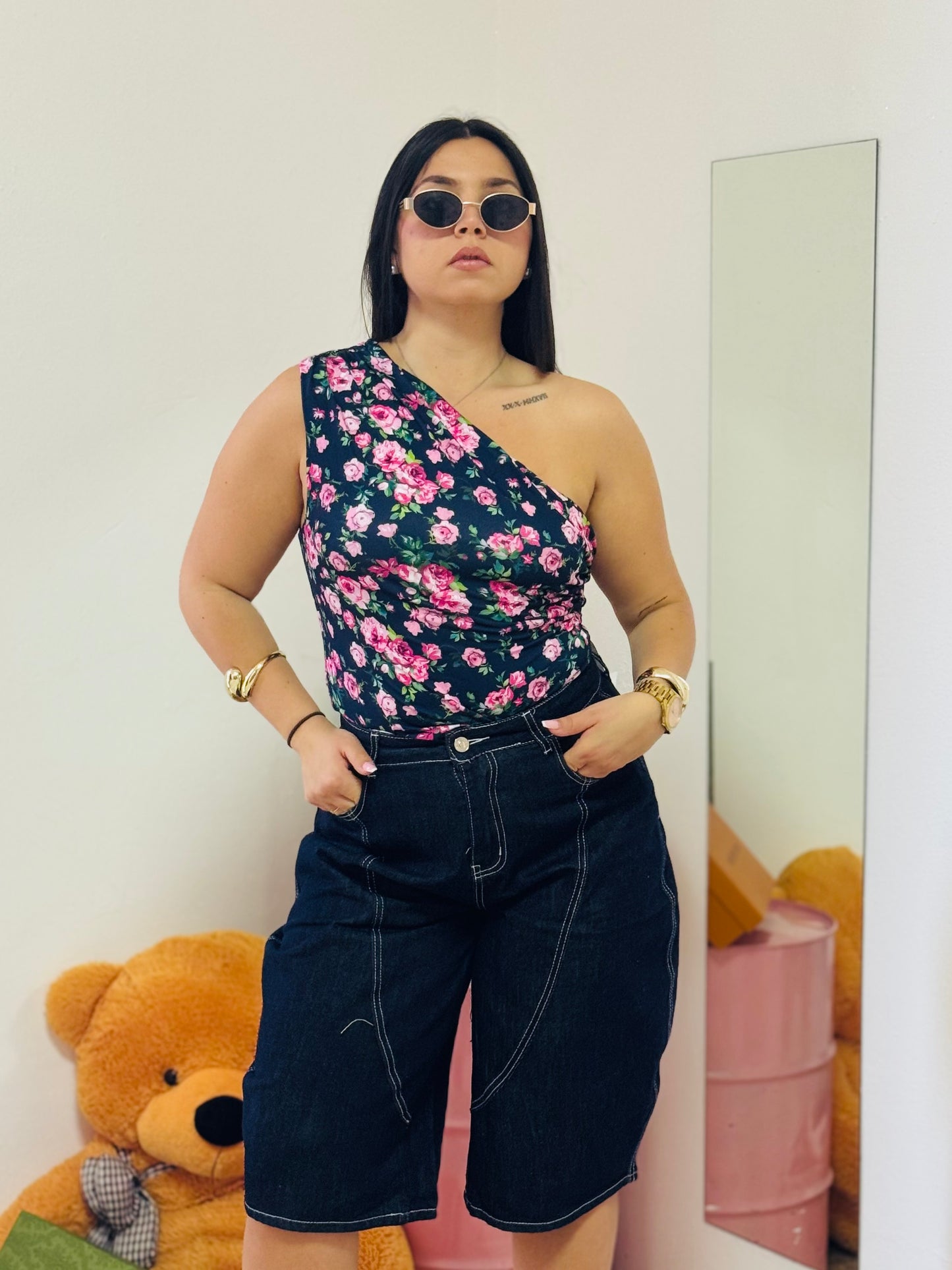TOP FLOWER ONE SHOULDER
