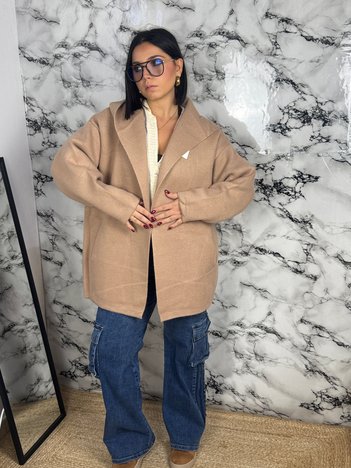 CARDIGAN CON CAPPUCCIO — “Soft Camel”
