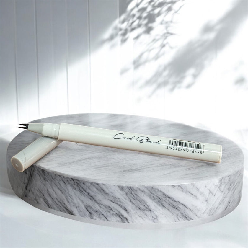 SKINNY EYE-LINER