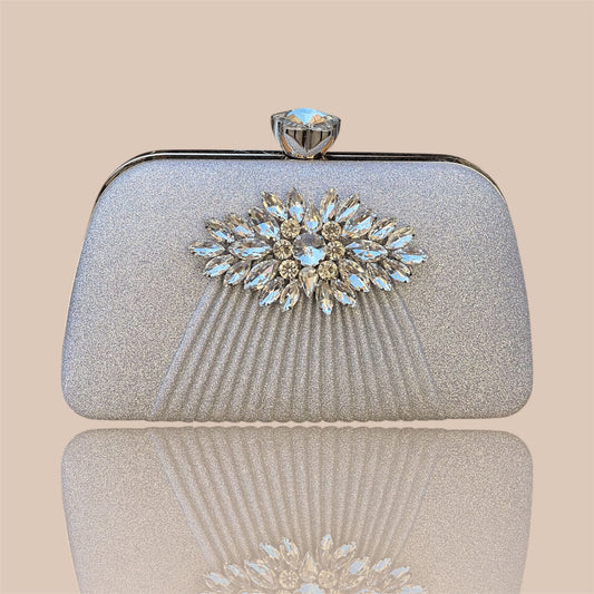 Clutch Glitterata con Dettaglio Gioiello e Fermaglio a Diamante